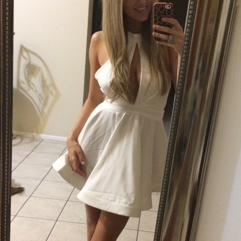 Flowy white dress with key hole